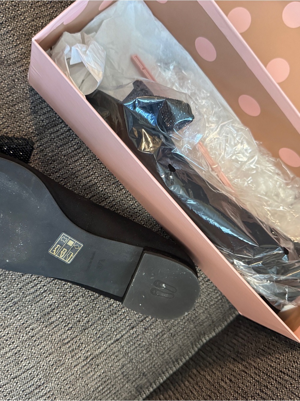 Pretty Ballerinas Black Women's Flats